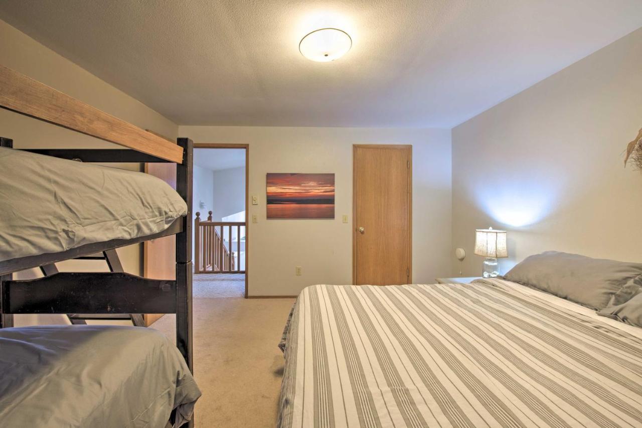 Warm Beach Hideaway With Private Beach! Stanwood Luaran gambar