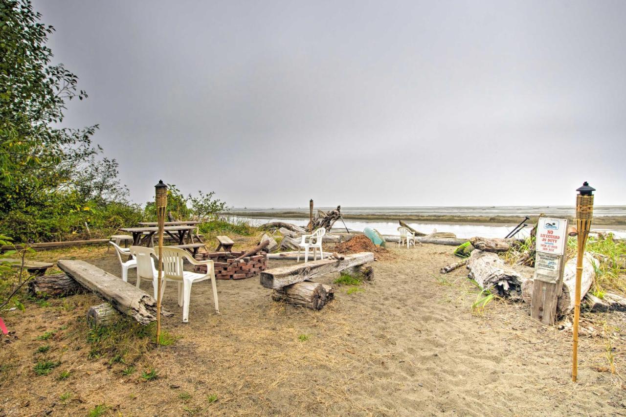 Warm Beach Hideaway With Private Beach! Stanwood Luaran gambar